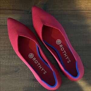 Rothy's BRAND NEW Vibrant Red The Pointe Flats